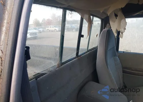 1993 Ford Ranger from USA, damaged, VIN 1FTCR10A3PTA74636